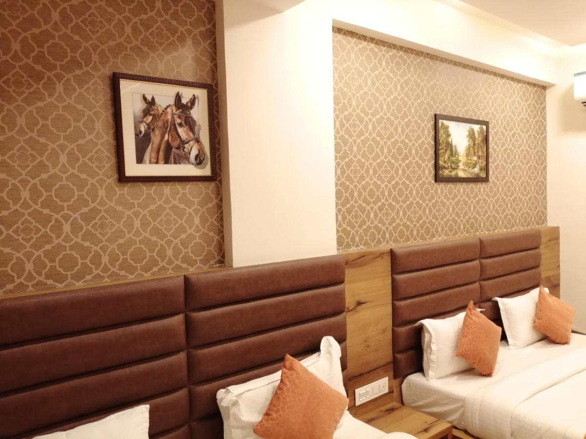 Hotel Golden City Vadodara Extérieur photo