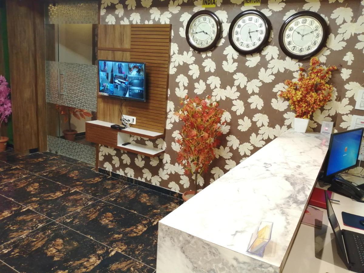 Hotel Golden City Vadodara Extérieur photo