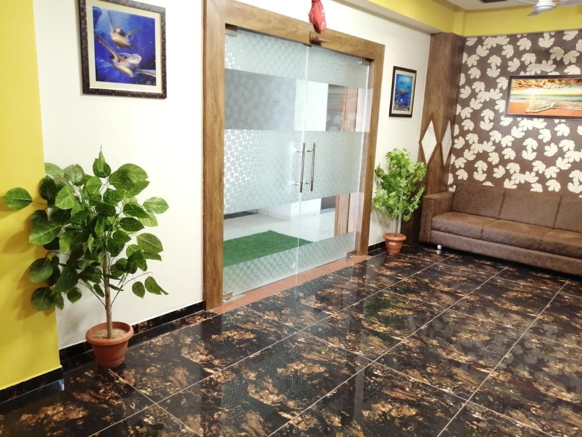 Hotel Golden City Vadodara Extérieur photo